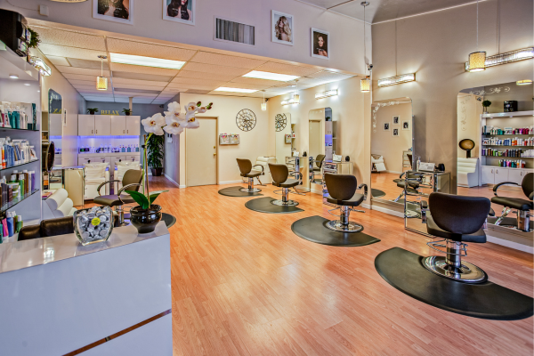 Luxury salons in Aurora